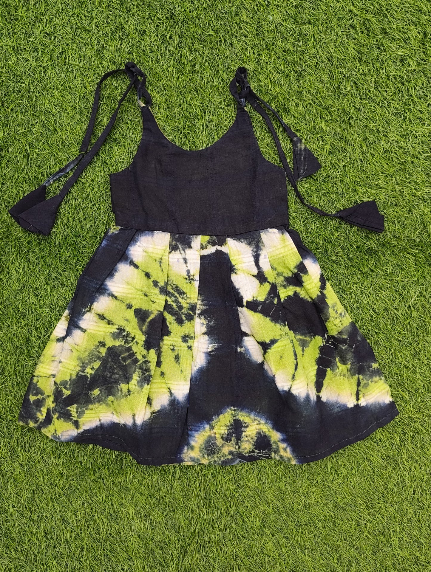 Batik Print Sungudi Gown – Tie-Up Frock for Infants