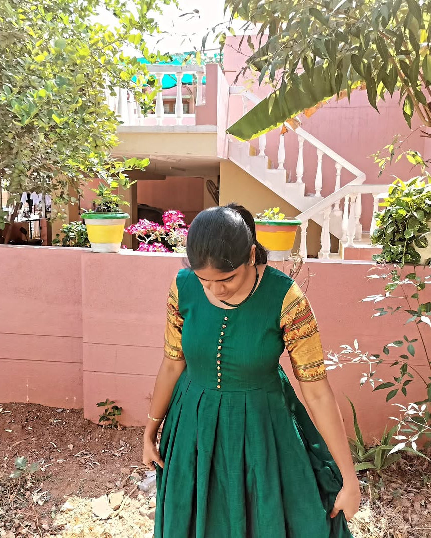 Lavanika - Narayanapet Full-Length Ethnic Maxi – Pure Elegance in Cotton (Small Border)